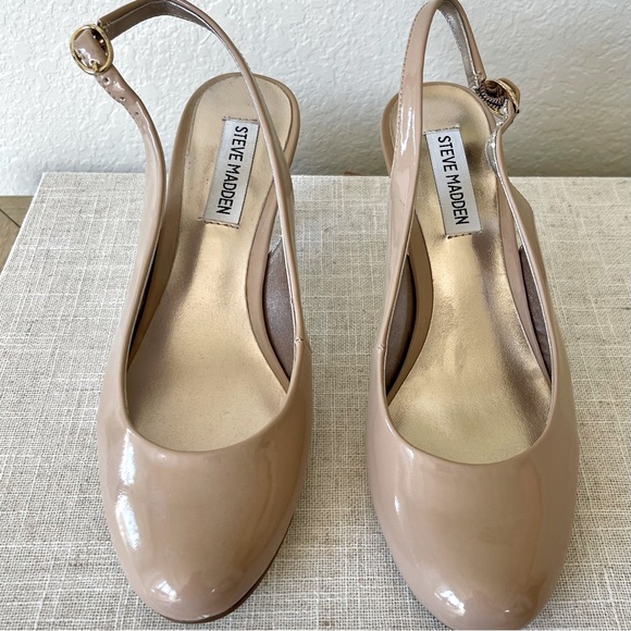 Steve Madden, neutral color (beige) patent leather, sling backs.  3 inch heel. - Picture 1 of 7